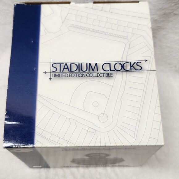 Forever Collectibles Yankee Stadium Legends Of The Diamond Clock With Box - Picture 8 of 15